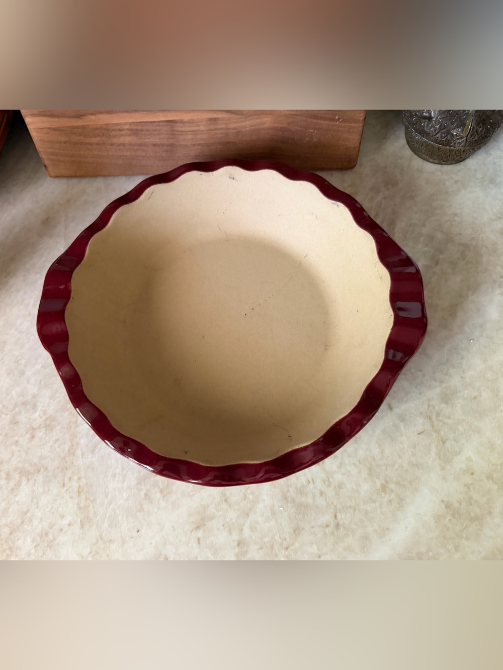 Pampered Chef Cranberry stoneware pie dish * Retired color